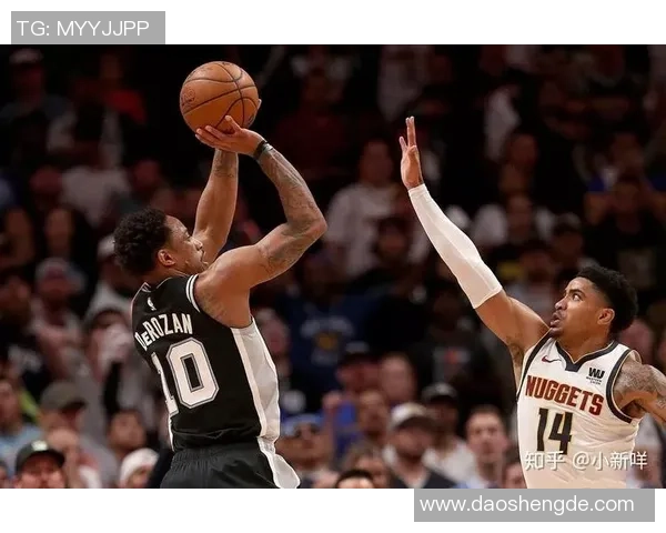 足球命中率提升的秘诀与技巧解析助你成为场上明星 足球命中率提升的秘诀与技巧解析助你成为场上明星