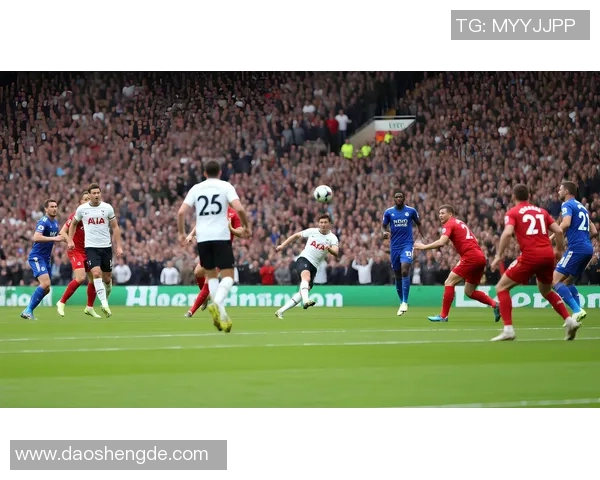 足球创美词在绿茵场上谱写梦想与激情的华美篇章 足球创美词在绿茵场上谱写梦想与激情的华美篇章